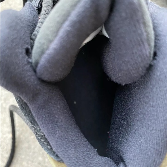 Nike Jordan Xlll Olive Kids Size 13C Rare - Picture 7 of 7